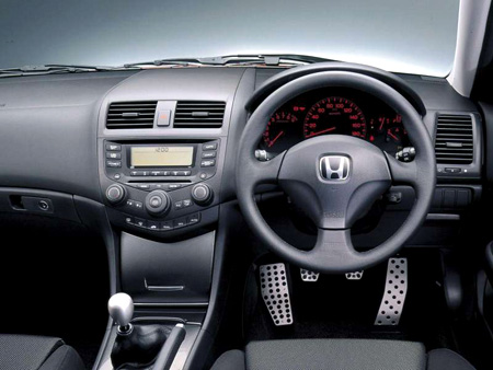 Передняя панель Honda Accord Euro-R Sedan